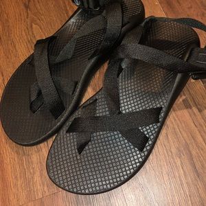 Chaco Women’s Z/2 Classic Sandals in Black